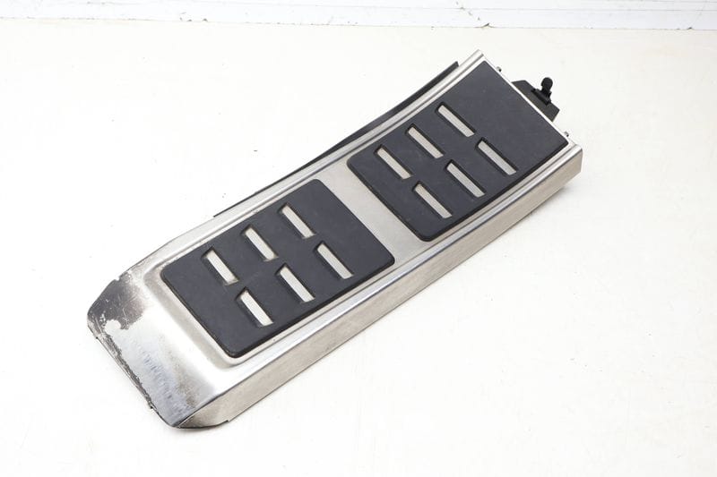 Dead Pedal / Foot Rest Cover 8K1864777B — Used (SKU 687798)