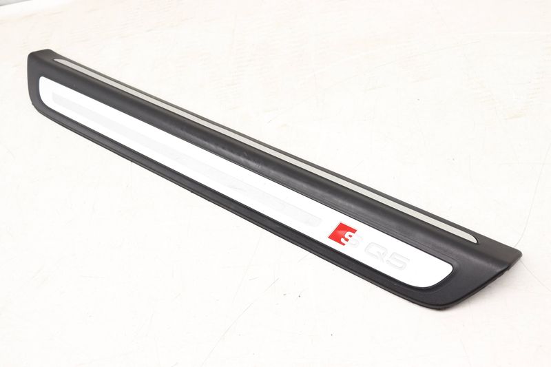 Door Sill / Scuff Plate (SQ5) 8R0853373G — Used (SKU 506650)