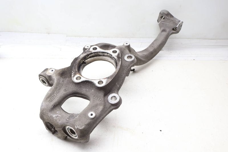 Spindle Knuckle / Wheel Bearing Housing 4G0407241C — Used (SKU 687960)