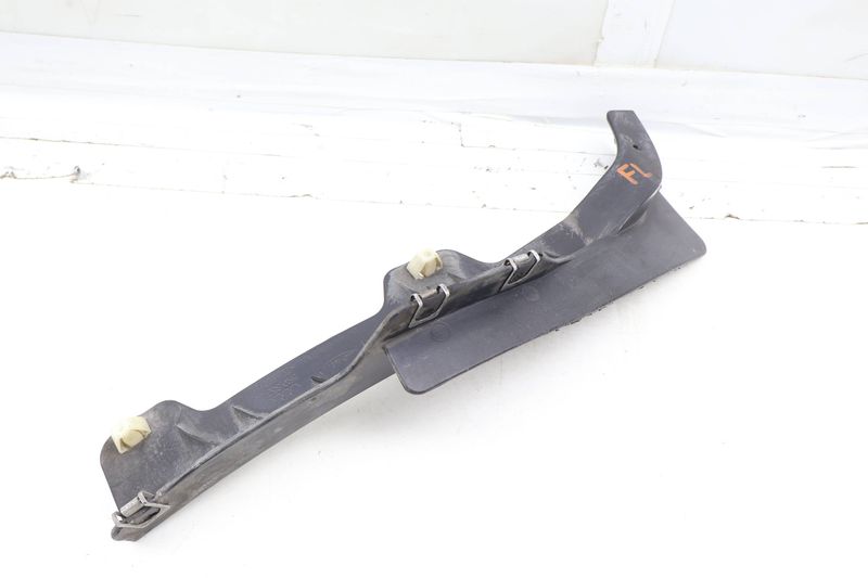 Wheel Spoiler / Mud Flap 8R0853887A — Used (SKU 687867)