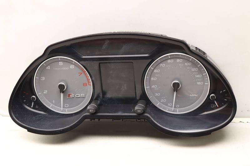 Instrument Cluster / Speedometer 8R0920982C — Used (SKU 522026)