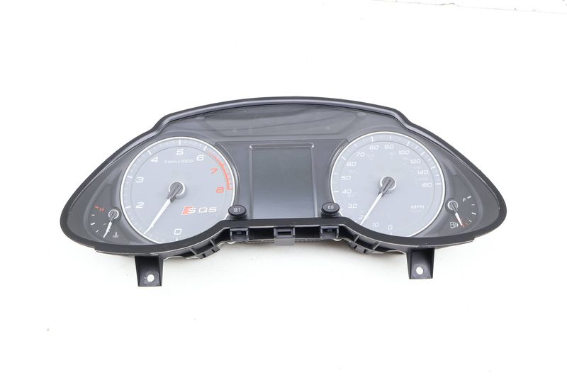 Instrument Cluster / Speedometer 8R0920982C — Used (SKU 687766)