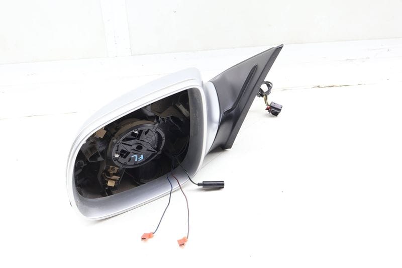 Side View Mirror w/ Memory 8R1857409L — Used (SKU 687834)