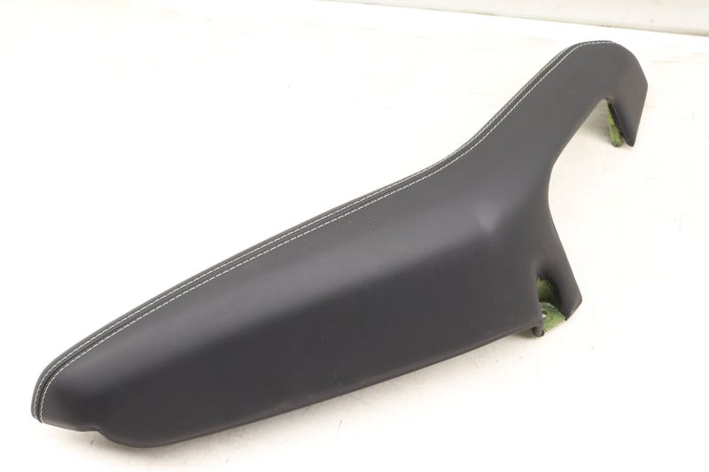 Door Pull Handle / Armrest 8R0867373A — Used (SKU 522016)