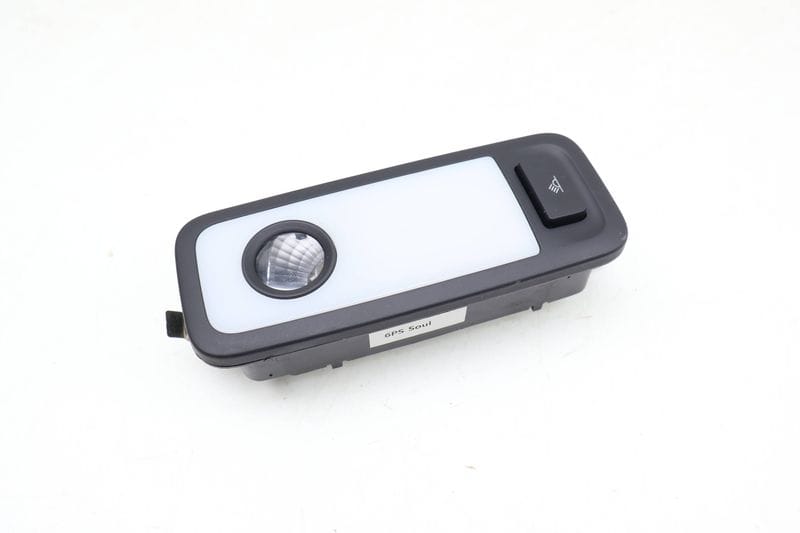 Dome Reading Light 8R0947292 — Used (SKU 687607)