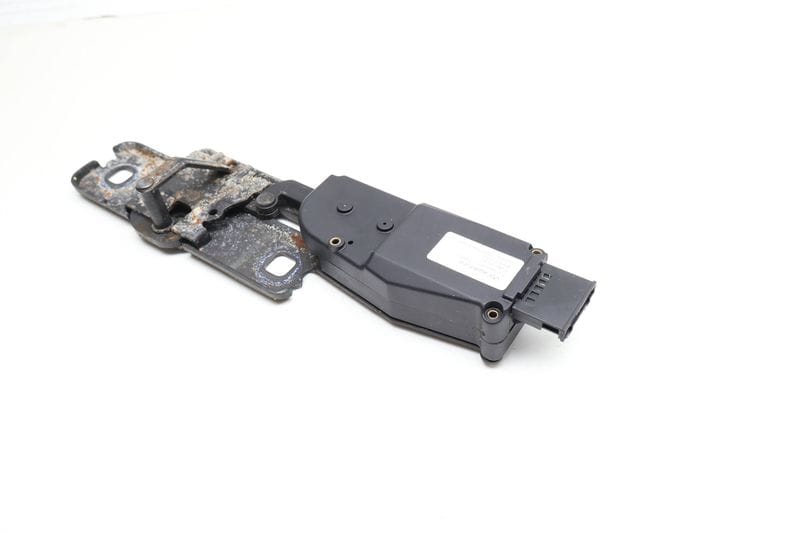 Trunk Latch Striker Plate / Motor 4F9827383G — Used (SKU 687754)