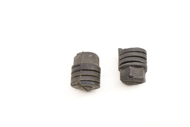 Hood Stop Jounce Bumper Set 4B0823481 — Used (SKU 620890)