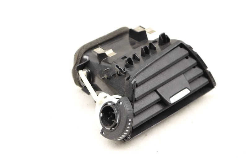 Dash Air Vent 64229205356 — Used (SKU 520087)