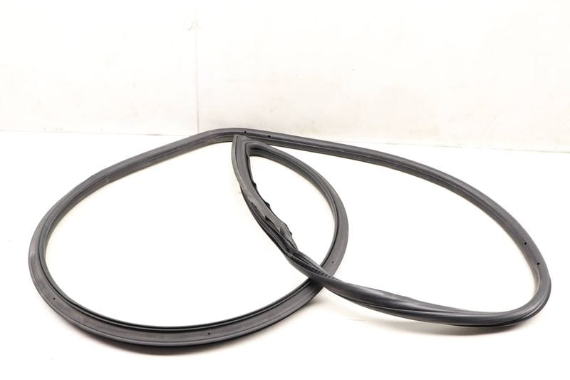 Door Seal / Weather Strippping 51727267912 — Used (SKU 520256)
