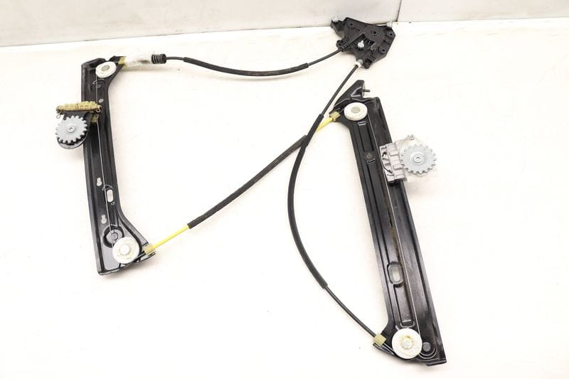 Window Regulator 51337292120 — Used (SKU 520145)