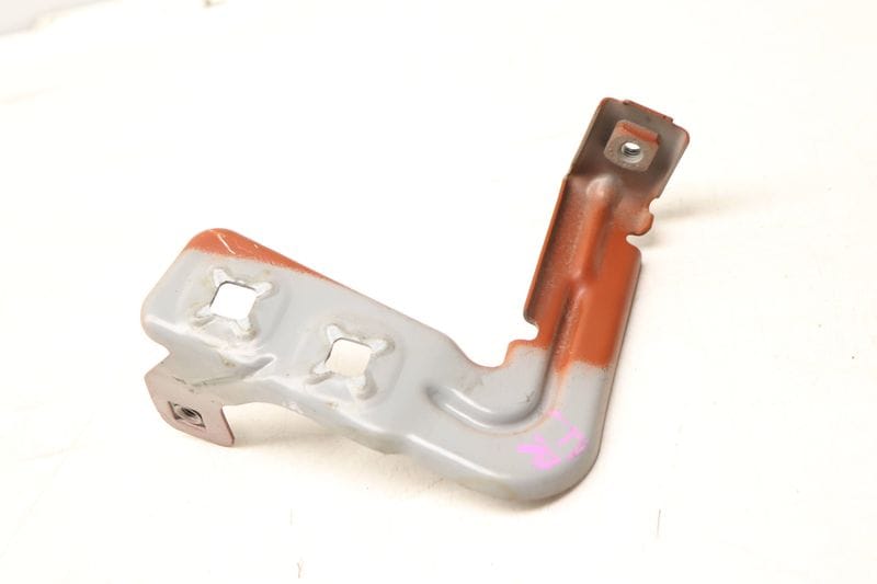 Fender Mount Bracket (UPPER) 41357284648 — Used (SKU 520156)