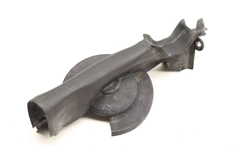 Hood / Engine Seal 51767307864 — Used (SKU 520251)
