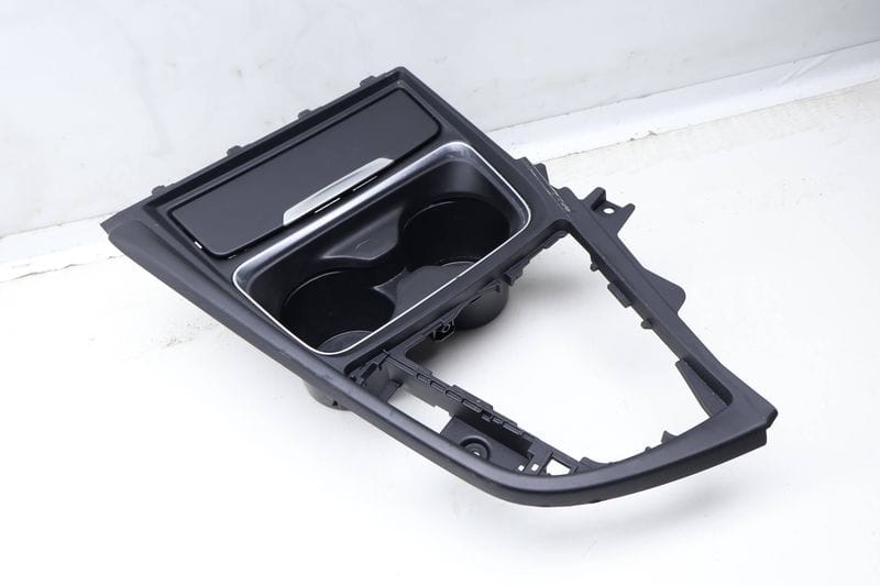 Center Console Trim / Panel w/ Cup Holder 51169218925 — Used (SKU 624031)