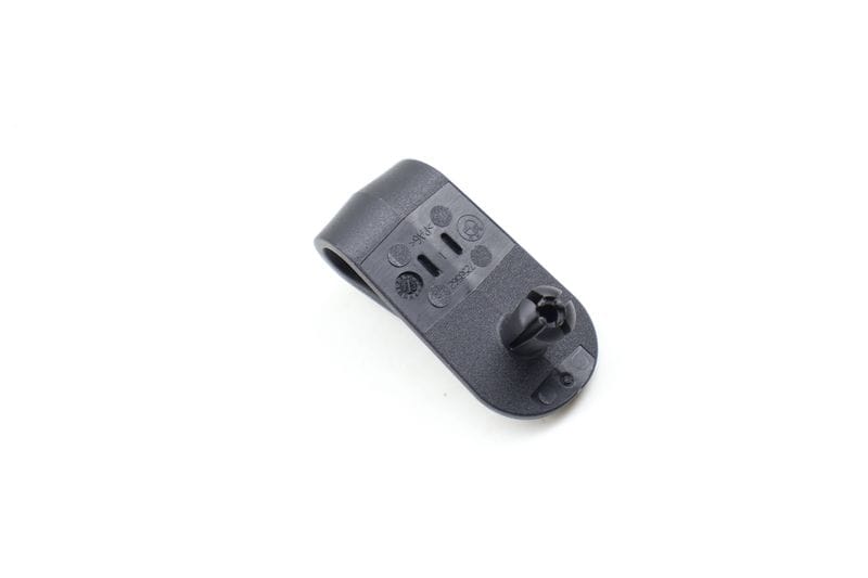 Trunk / Cargo Hook 51477258562 — Used (SKU 623999)