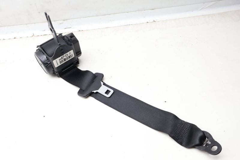 Seat Belt Retractor (OUTER) 72117259390 — Used (SKU 624062)