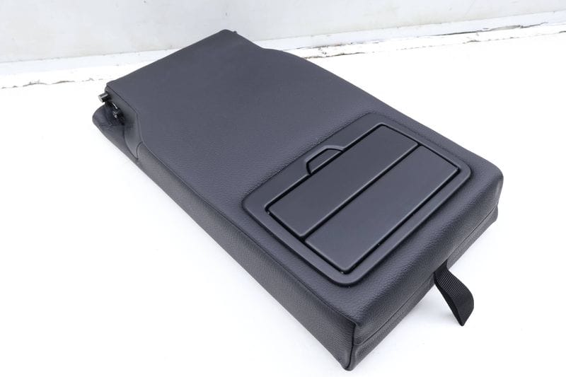 Seat Center Armrest / Arm Rest 52207293845 — Used (SKU 624073)