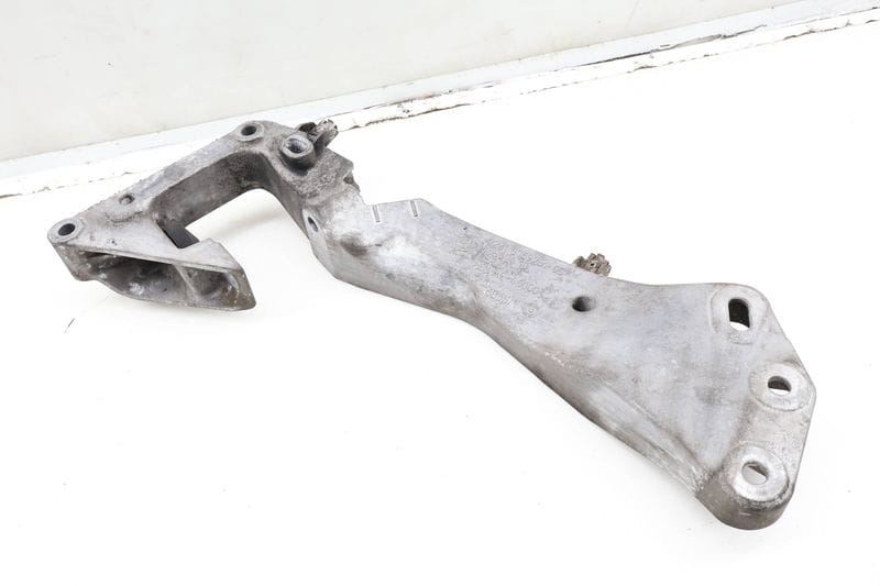 Transmission Gearbox Support Bracket 22116769281 — Used (SKU 624151)