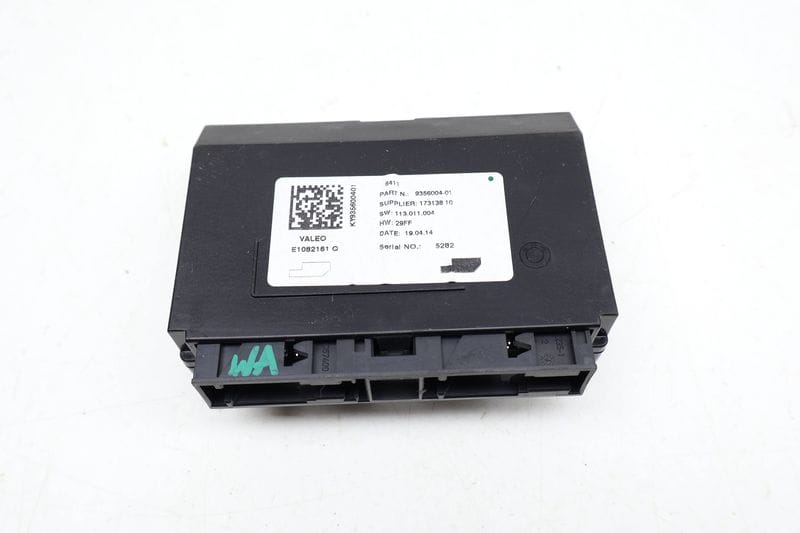 Air Conditioning Control Module / Computer 64119356004 — Used (SKU 677418)