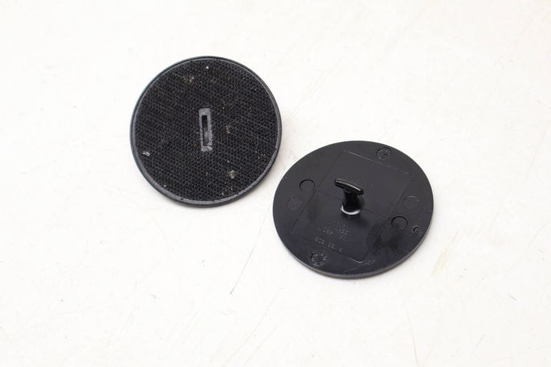 Carpet Floor Mat Fastener / Mount Set (2) 07149166609 — Used (SKU 677733)