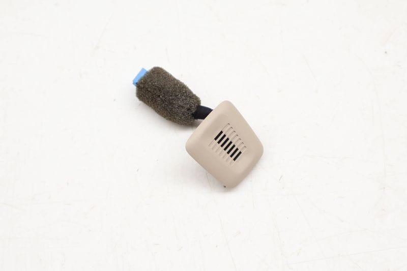 Roof Microphone / Trim Cover 51447212594 — Used (SKU 677718)
