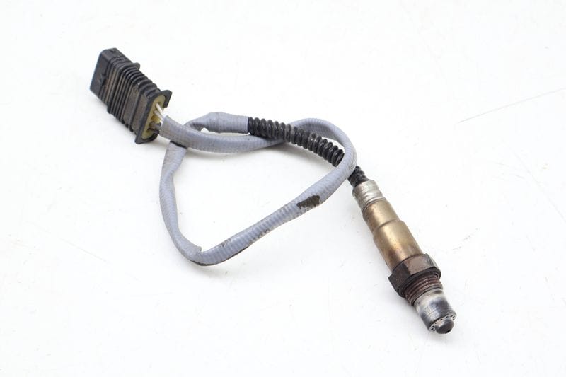 O2 / Oxygen Sensor 11787589122 — Used (SKU 677647)