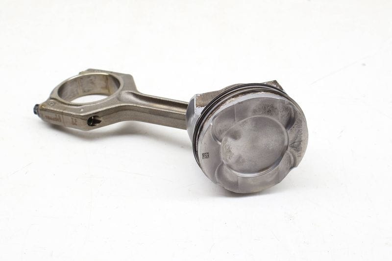 Piston / Connecting Rod 11258606459 — Used (SKU 677628)