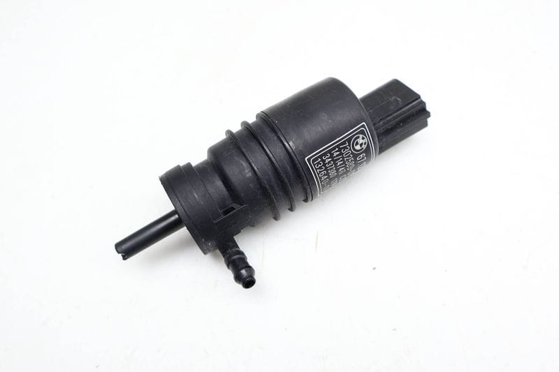 Windshield Washer Pump 67127302589 — Used (SKU 677426)