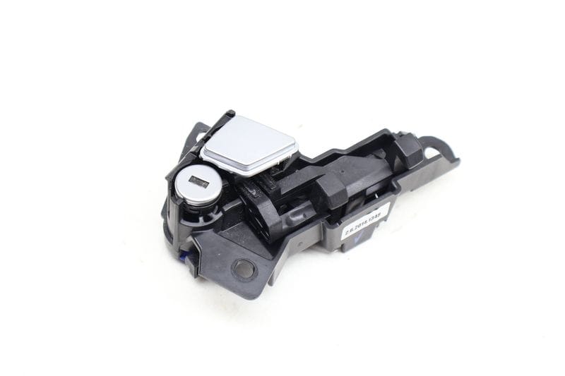 Armrest Lock / Latch 51169213661 — Used (SKU 636784)