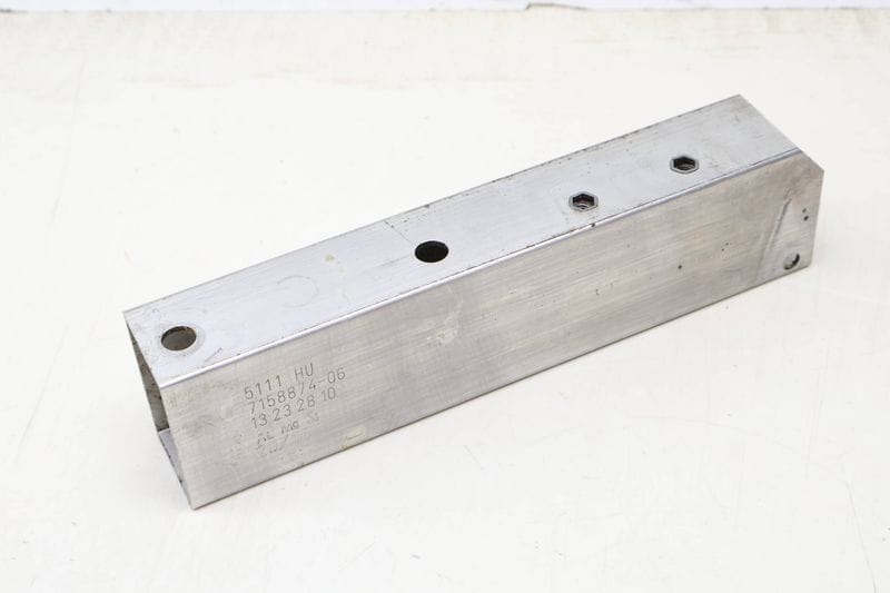 Bumper Bar Bracket 51117158874 — Used (SKU 636695)