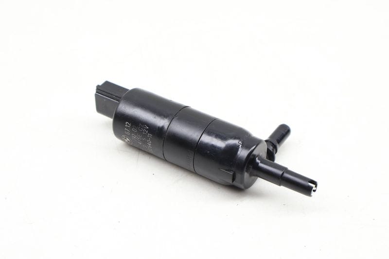 Headlight Washer Pump 67637217792 — Used (SKU 636794)