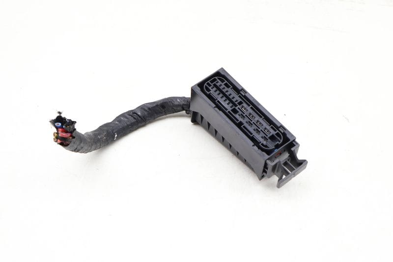 Parking Brake / Emf Module Wiring Plug Connector Pigtail 9134047 — Used (SKU 636659)