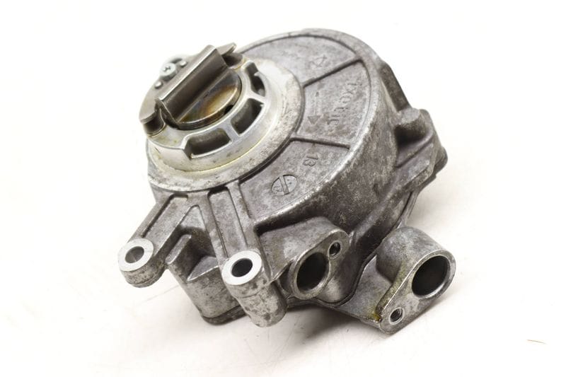 Vacuum Pump 11668605976 — Used (SKU 490765)