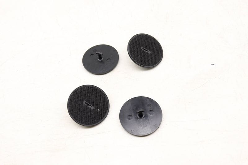 Carpet Floor Mat Fastener / Mount Set (4) 07149166609 — Used (SKU 518662)