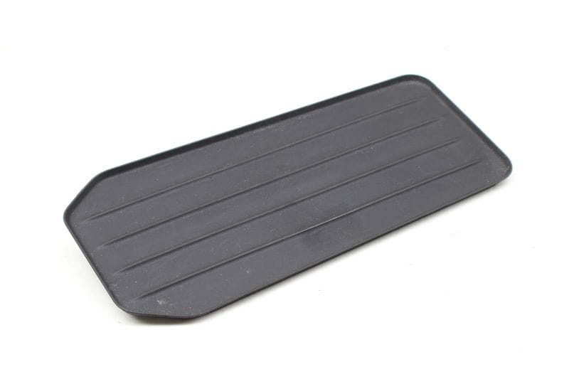 Center Armrest Mat / Insert 51169330945 — Used (SKU 612496)