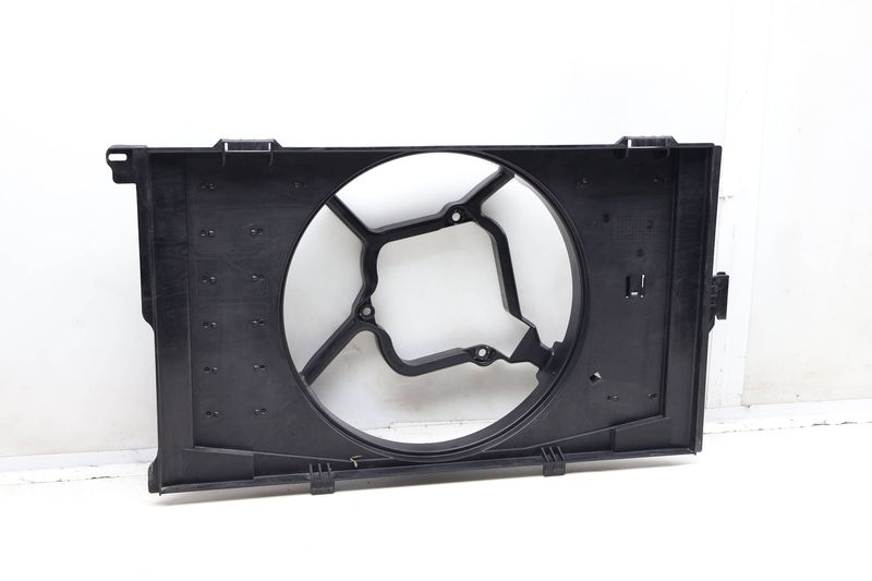 Electric Cooling Fan Housing / Shroud 67327646079 — Used (SKU 612773)