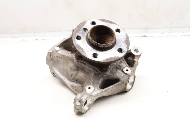 Spindle Knuckle w/ Wheel Bearing 31216852159 — Used (SKU 612763)