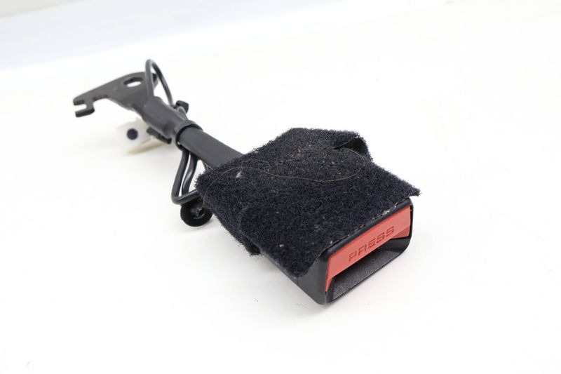 Seat Belt Buckle / Receiver 72117304150 — Used (SKU 628257)