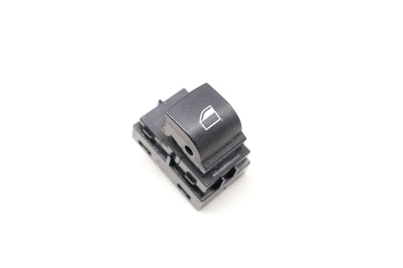 Window Switch 61319208107 — Used (SKU 612429)