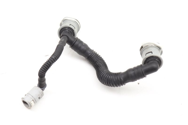 Fuel Evap Charcoal Canister Vent Hose / Line 16137303951 — Used (SKU 572437)