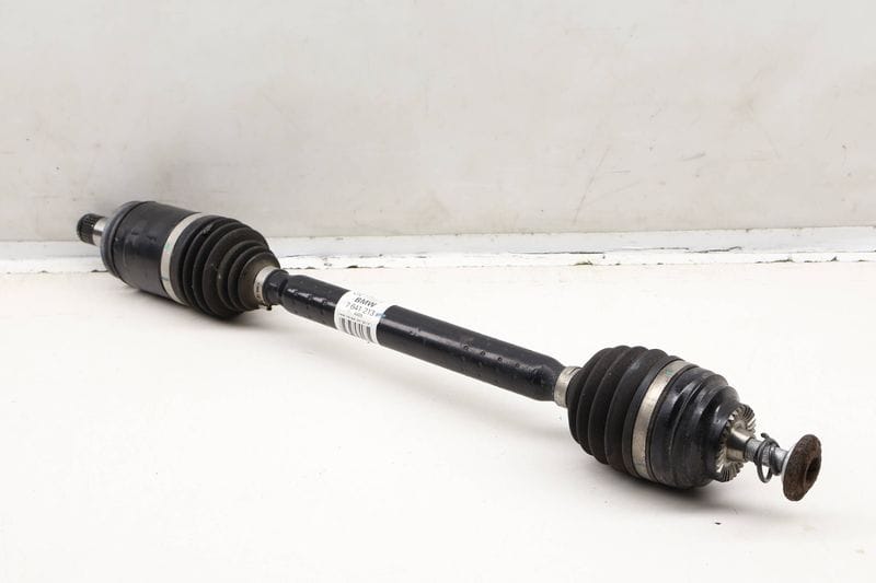 CV Axle / Transmission Output Shaft 33207641213 — Used (SKU 612757)