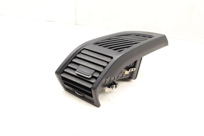 Dash Air Vent 64229283001 — Used (SKU 518909)