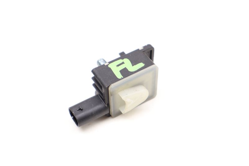 Side Impact Airbag Door Sensor 65779305252 — Used (SKU 612419)