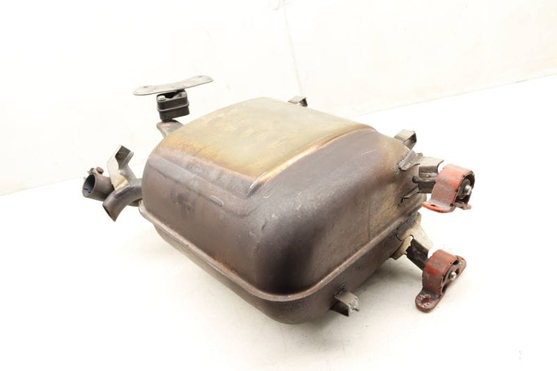 Exhaust Muffler 18308614958 — Used (SKU 519076)