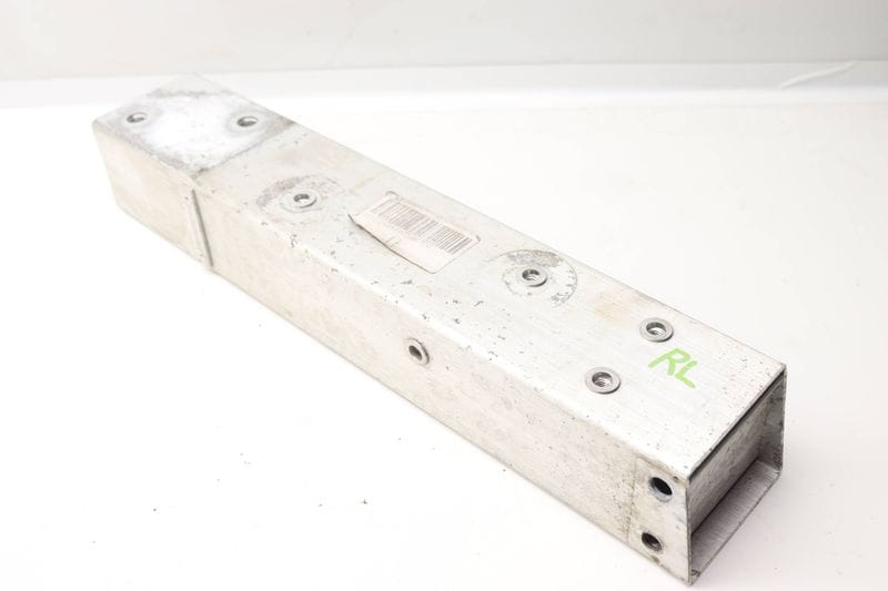 Bumper Reinforcement Bar / Bracket 51127375467 — Used (SKU 571986)