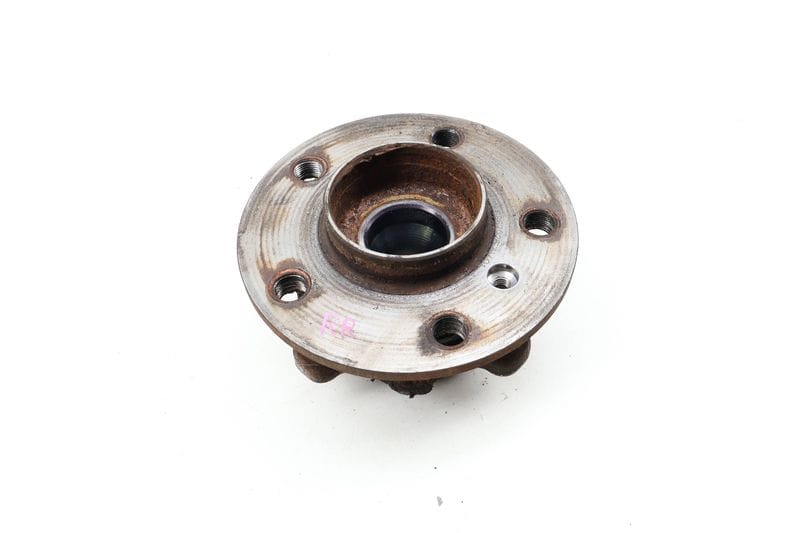 Wheel Bearing / Hub 31206867926 — Used (SKU 628355)