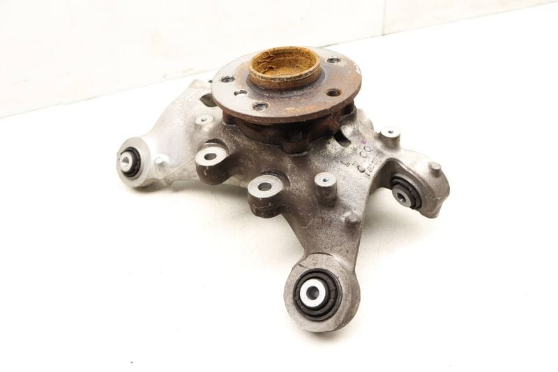 Spindle Knuckle w/ Wheel Bearing 33326852161 — Used (SKU 519098)