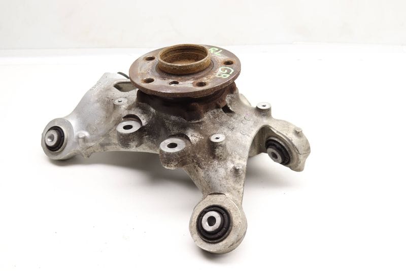 Spindle Knuckle w/ Wheel Bearing 33326852161 — Used (SKU 571967)