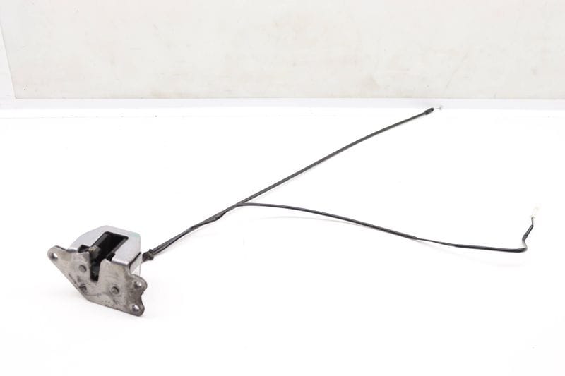 Lower Door Latch / Lock 51227291032 — Used (SKU 571914)