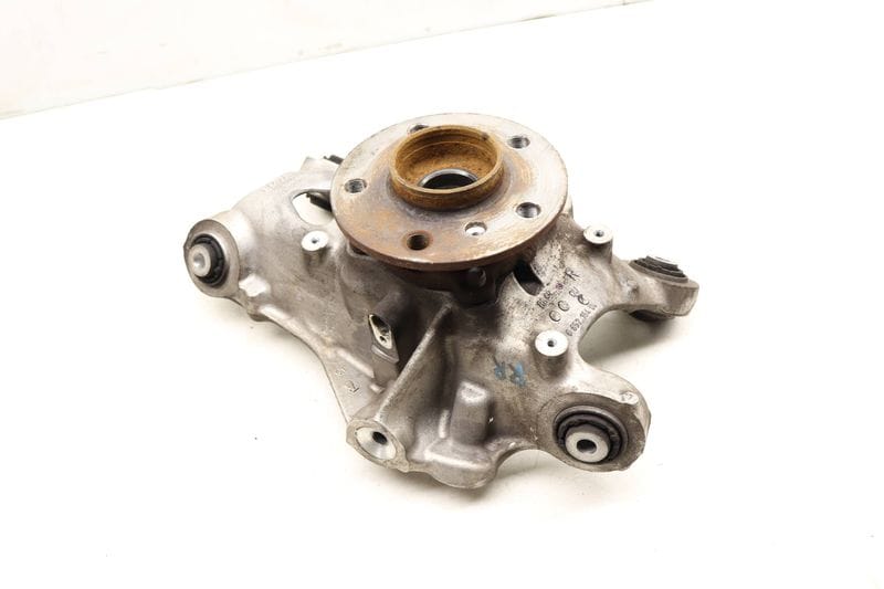 Spindle Knuckle w/ Wheel Bearing 33326852162 — Used (SKU 519099)