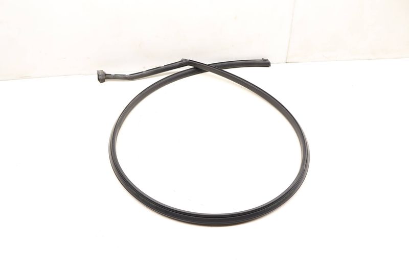 Roof Seal / Weather Stripping 51767314004 — Used (SKU 519089)